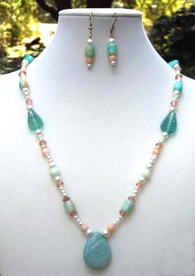 Green Aventurine & Pearl Necklace & Earring Set
