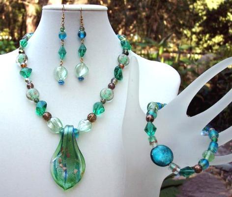 Emerald Glass Nugget Necklace Bracelet & Earring Set