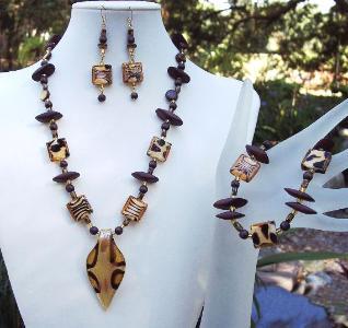 Wild Animals Glass & Wood Necklace Bracelel & Earring Set